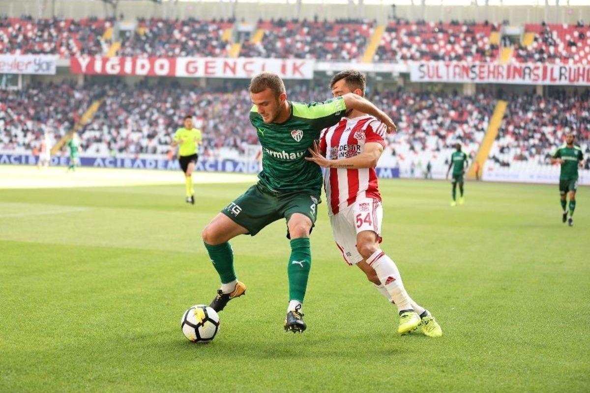 S&uuml;per Lig: D.g. Sivasspor: - Bursaspor: (ilk Yarı)