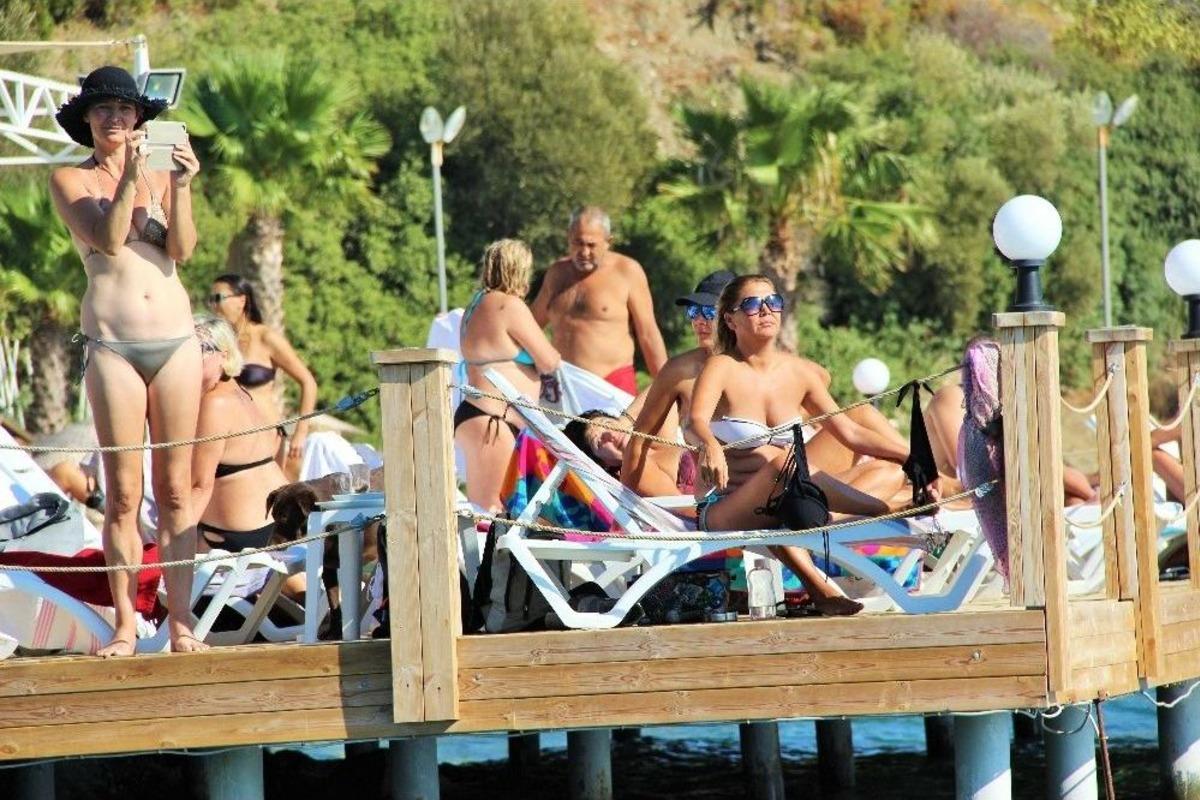 Bodrum&rsquo;da Hava Sıcaklığı 28, Deniz Suyu Sıcaklığı 27&rsquo;ye Ulaştı