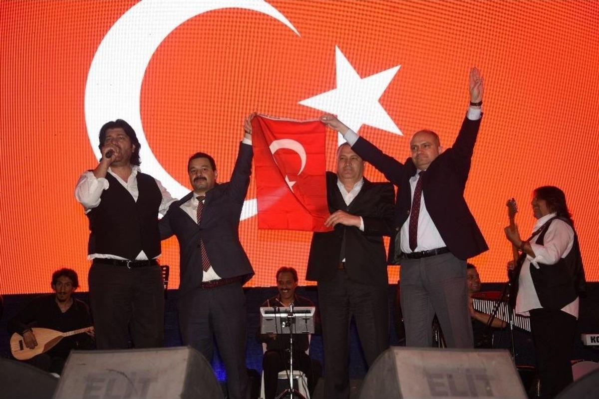 Manisa&rsquo;da Siyaset &Uuml;st&uuml; Etkinlik