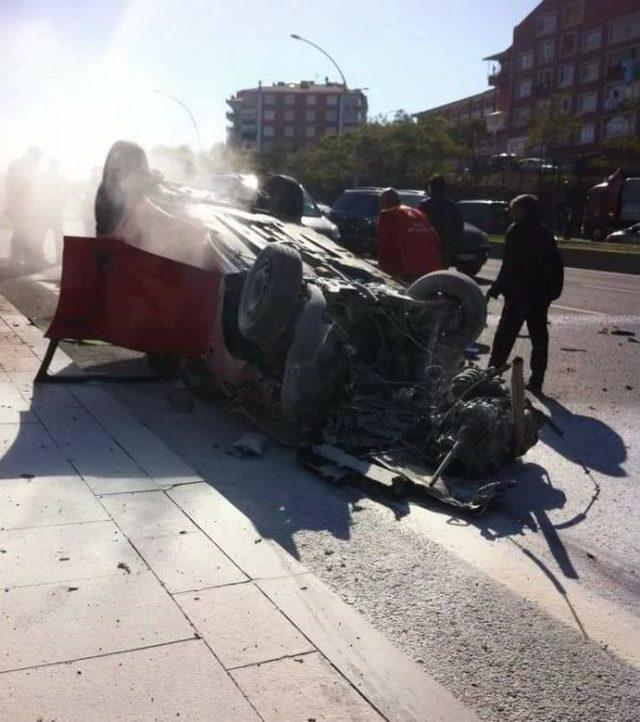 Hurda Yığınına D&ouml;nen Ara&ccedil;tan Sağ &Ccedil;ıktı 1