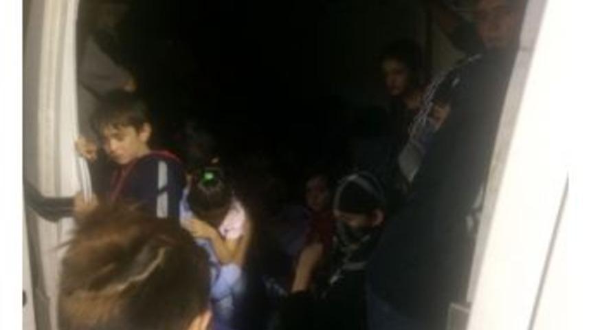 Polisin Yakaladığı 7 G&ouml;&ccedil;men Ka&ccedil;akcısından 6&rsquo;sı Tutuklandı