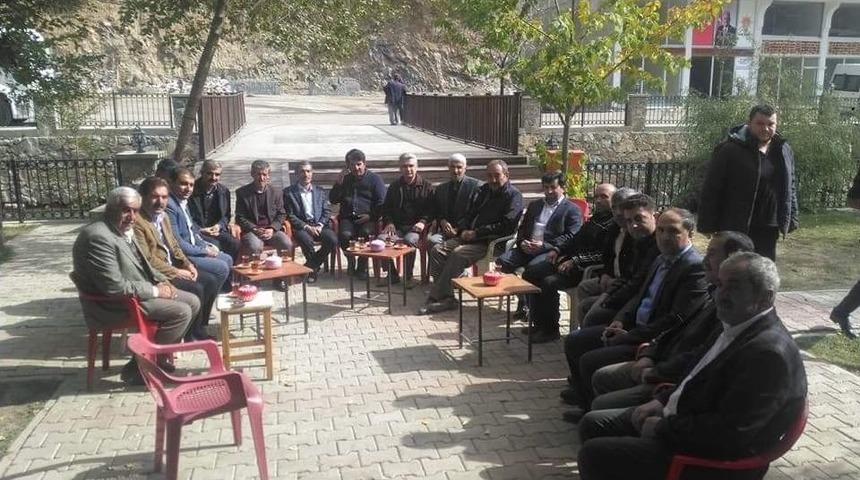 Bah&ccedil;esaraylılar G&uuml;neşin Tadını &Ccedil;ay Bah&ccedil;esine Giderek &Ccedil;ıkarıyor