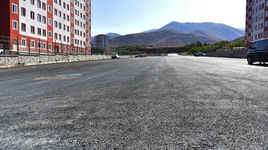 Başkan G&uuml;rkan Asfalt &Ccedil;alışmalarını Yerinde İnceledi