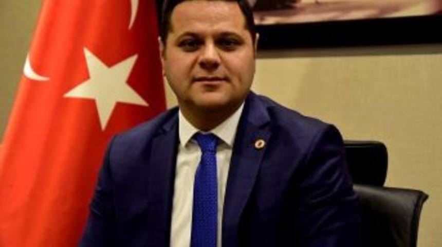 Kaymakam &Ouml;zt&uuml;rk&rsquo;ten Depremin Yıld&ouml;n&uuml;m&uuml; Mesajı