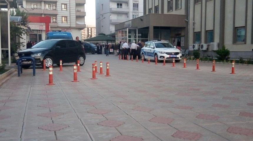 Adıyaman&rsquo;da Silahlı Saldırı: 1&rsquo;i Ağır 2 Yaralı