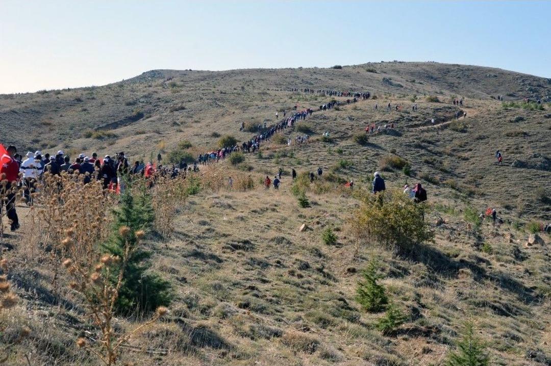 Cumhuriyet Adına En Y&uuml;ksek Katılımlı Zirve Y&uuml;r&uuml;y&uuml;ş&uuml;