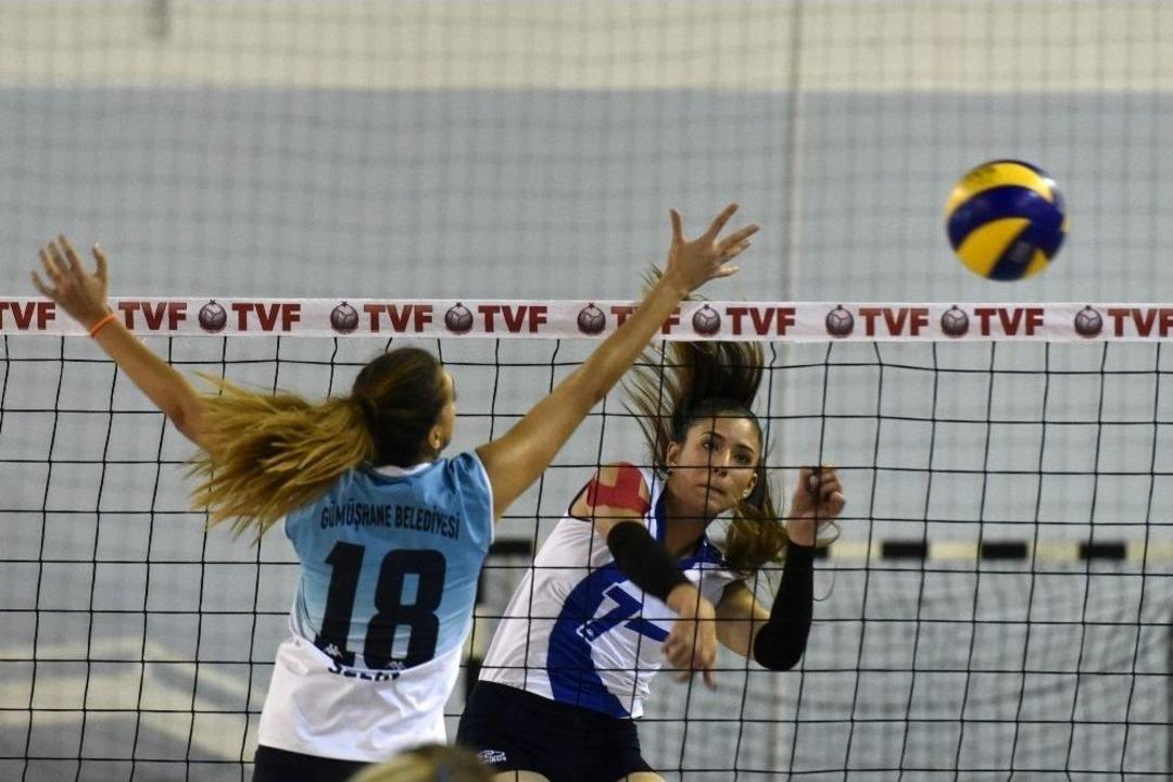 Bayanlar Voleybol 1. Lig: G&uuml;m&uuml;şhane Belediyesi Gen&ccedil;lerbirliği: 3 - Anadolu &Uuml;niversitesi: 1