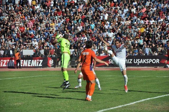 Tff 3. Lig 3. Grup Utaş Uşakspor: 1 - Karacabey Birlikspor: 0 3