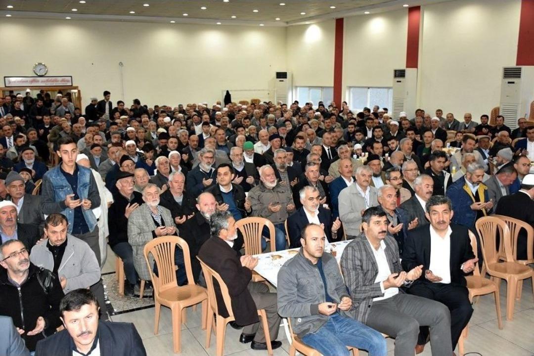 Tosya&rsquo;da 19 Hafız İ&ccedil;in İcazet Merasimi D&uuml;zenlendi