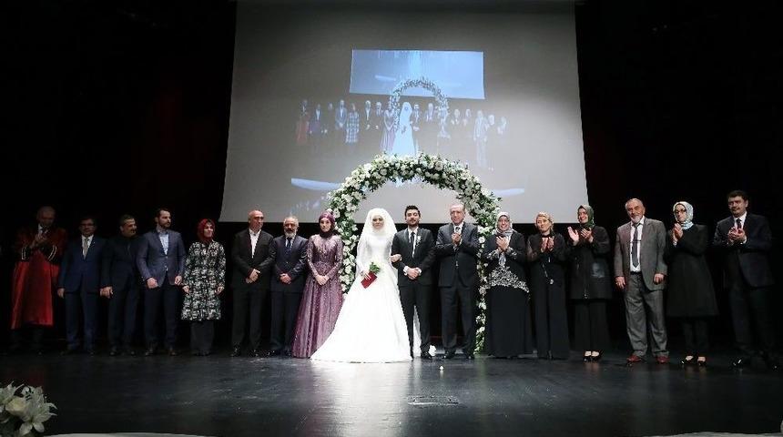Cumhurbaşkanı Erdoğan, Nikah T&ouml;renine Katıldı