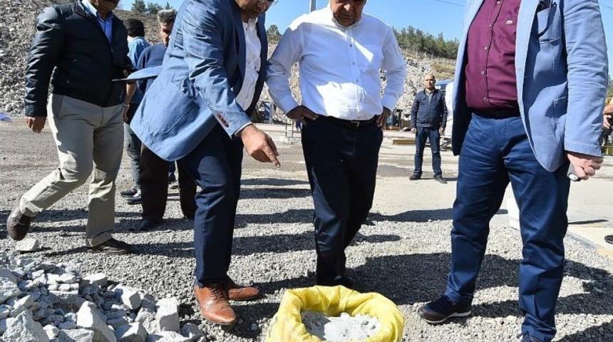 B&uuml;y&uuml;kşehirden Moloz Operasyonu