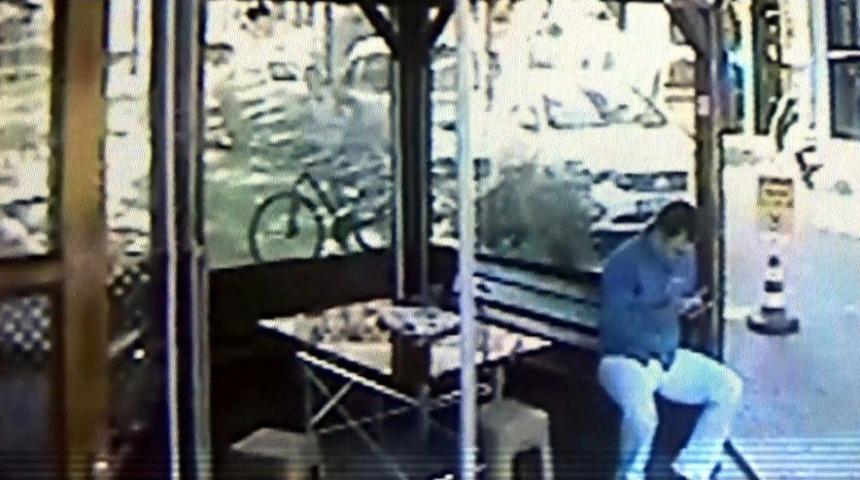 (&ouml;zel Haber) Telefonuyla Oynarken Bisikleti &Ccedil;alındı