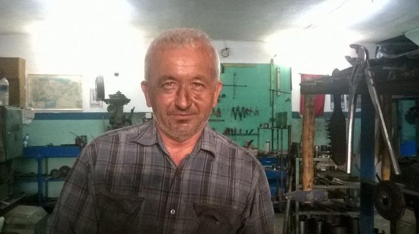 Mesleği Onun Herşeyi