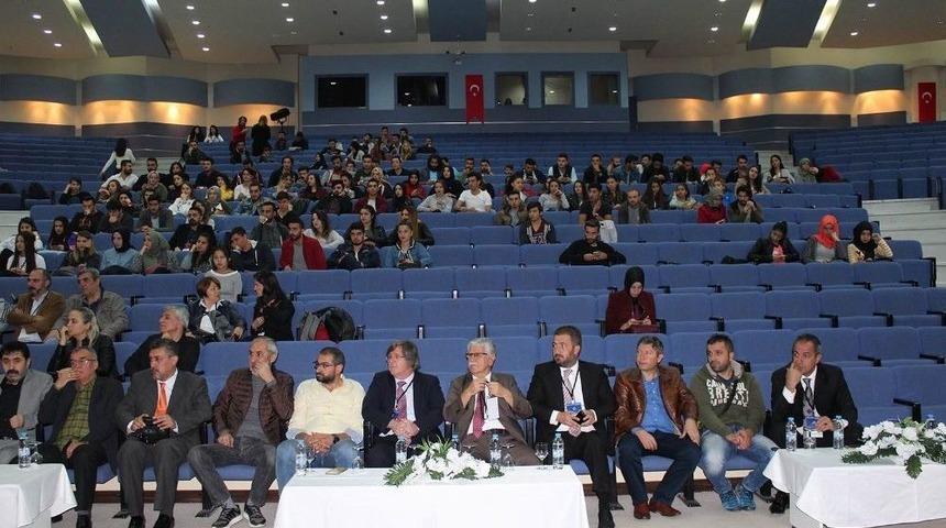 Sel&ccedil;uk&rsquo;ta Uluslararası Kongre A&ccedil;ılışı