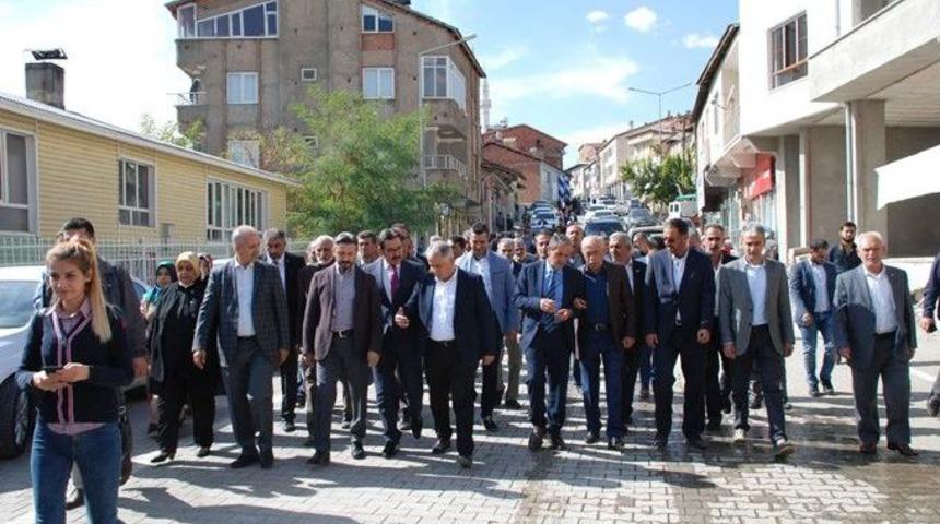 Vali Kalkancı Ve Milletvekilleri &Ccedil;elikhan&rsquo;da Vatandaşlarla Bir Araya Geldi