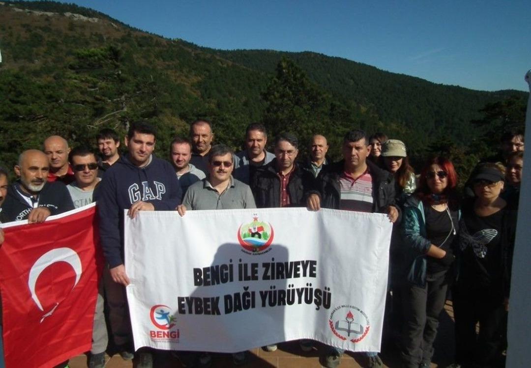 Eğitim Projesi İ&ccedil;in Zirve Yaptılar