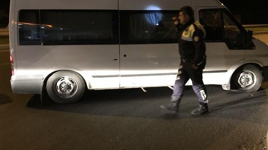 Ekipleri Peşine Takan Minib&uuml;se Polisler Ateş A&ccedil;tı