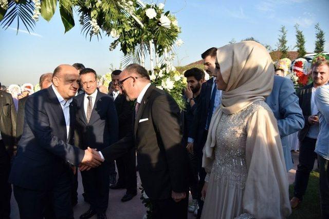 Başbakan Yardımcısı Işık, Nikah Şahitliği Yaptı 1
