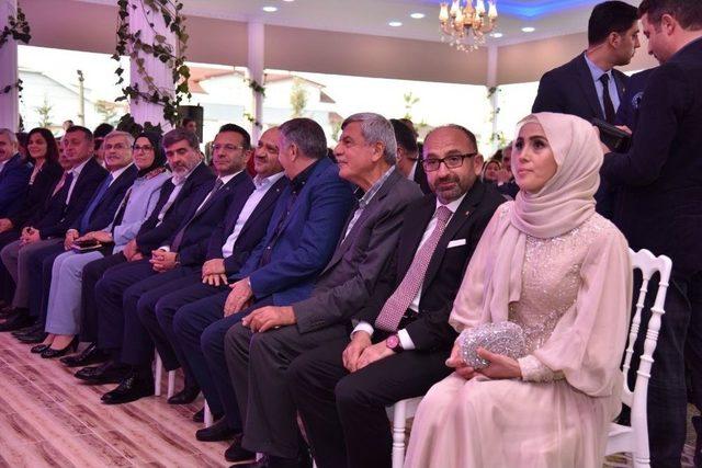 Başbakan Yardımcısı Işık, Nikah Şahitliği Yaptı 2