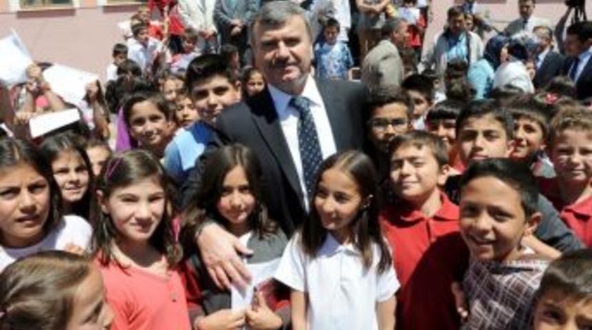 Konya&rsquo;da 31 İl&ccedil;ede Eğitim Yardımı Başvuruları Başladı