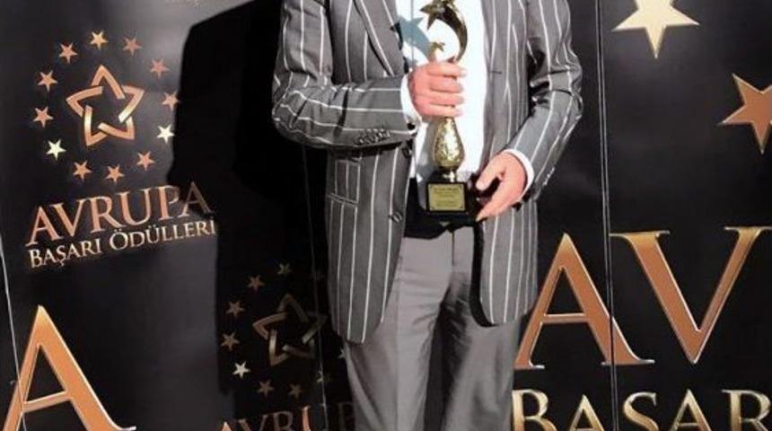 İstanbul Yeni Y&uuml;zyıl &Uuml;niversitesi&rsquo;ne Avrupa&rsquo;dan &Ccedil;ifte &Ouml;d&uuml;l