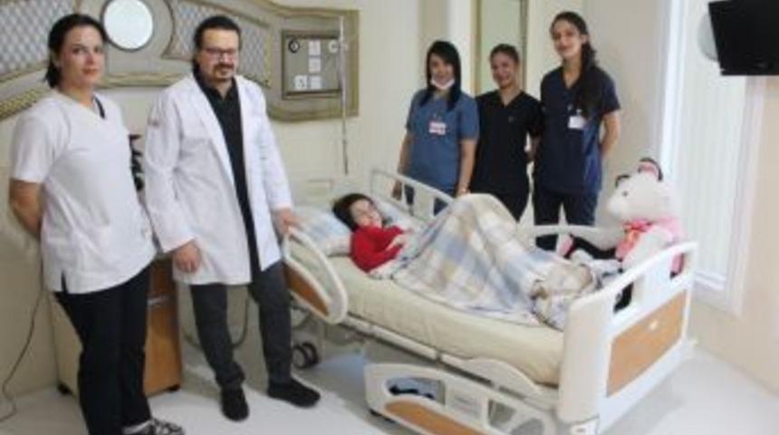 11 Yaşındaki Hastaya Bel Fıtığı Ameliyatı Yapıldı