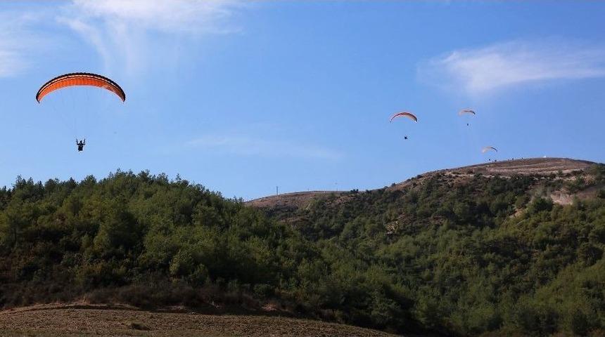 G&ouml;ky&uuml;z&uuml;nde G&ouml;rsel Ş&ouml;len