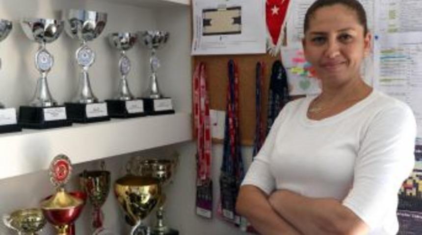 Mersin B&uuml;y&uuml;kşehir Belediyespor 3&rsquo;te 3 Peşinde