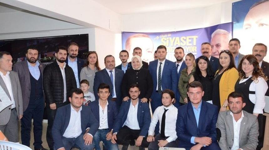 Ak Parti Cumayeri Gen&ccedil;lik Kolları Kongresi Yapıldı