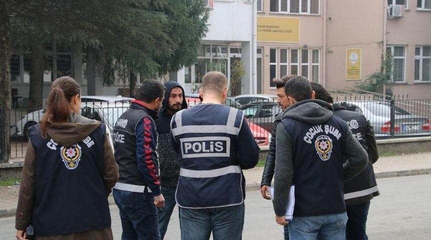 Emniyetin Okul Önlerindeki Uygulaması Sürüyor