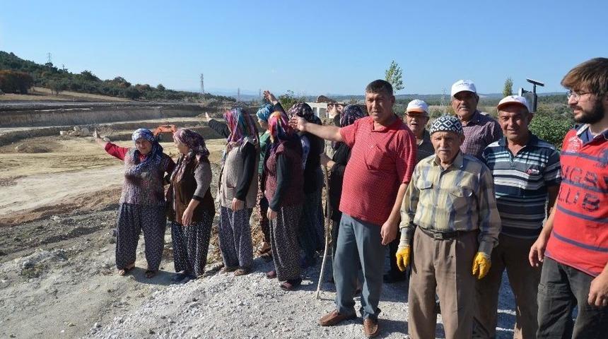 İzmir-istanbul Otoyolu&rsquo;nun Ge&ccedil;tiği Mahallede Yol Tepkisi