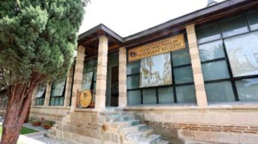 Odunpazarı&rsquo;ndan &ldquo;dış Basında Cumhuriyet&rsquo;in 21.yılı Ve Avrupa&rdquo; Fotoğraf Sergisi