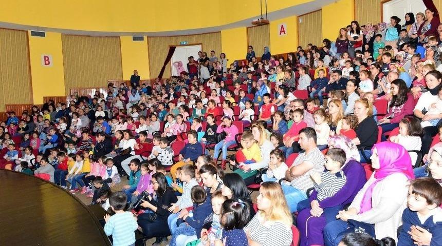 Miniklerin Kukla Keyfi