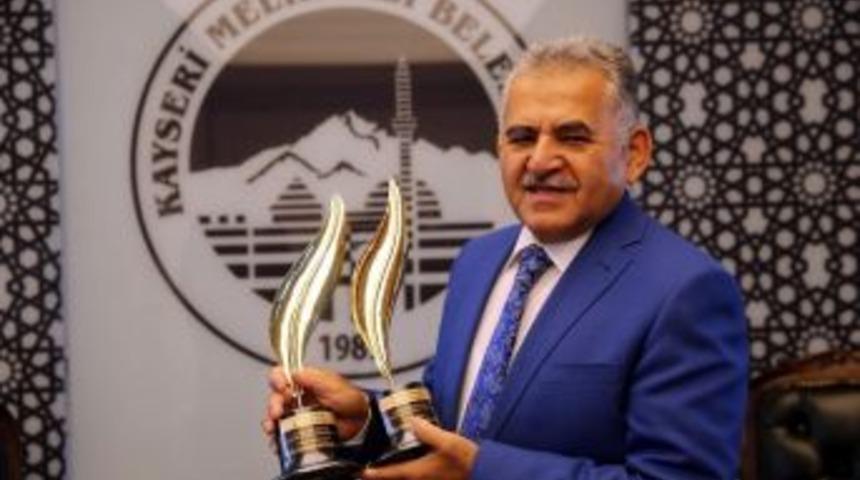 İki &Ouml;d&uuml;l Alan Tek İl&ccedil;e Melikgazi Belediyesi Oldu