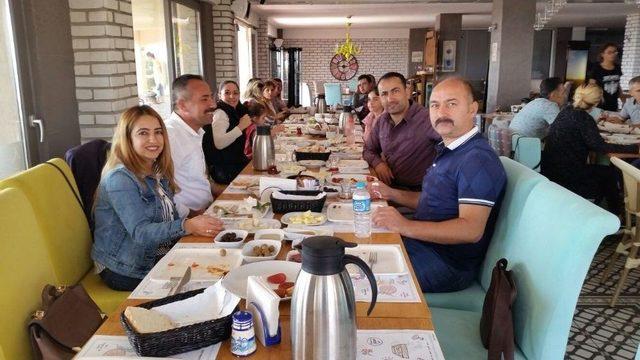 Türk Eğitim Sen Didim Üyeleri Kahvaltıda Buluştu