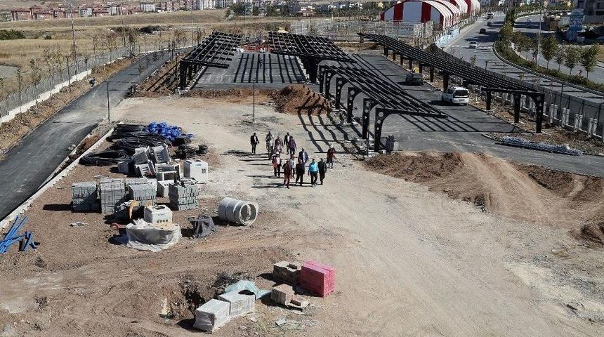 Başkan Duruay, Hemşehri Dernekleri &Uuml;yeleriyle Yatırımları Gezdi