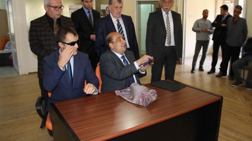 &Ouml;ğrencilere &rsquo;braille Alfabe&rsquo; Kursu