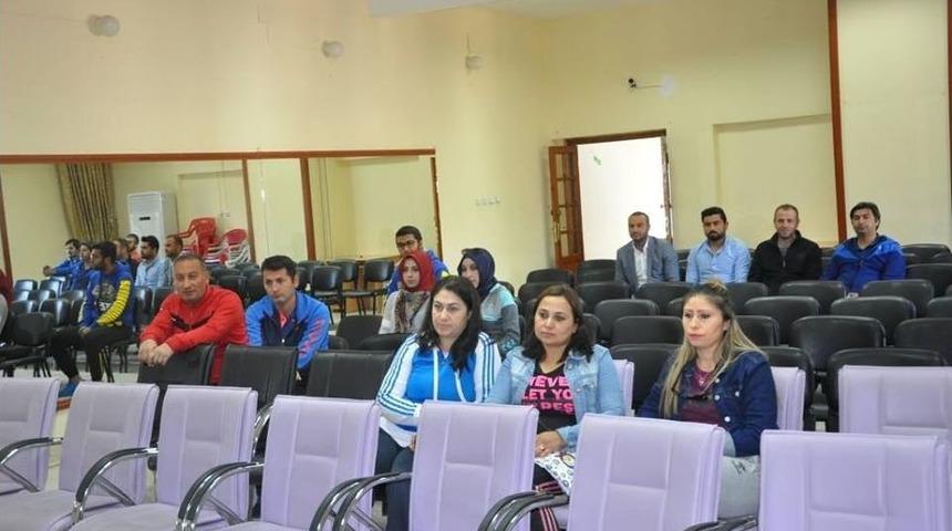 Okul Sporları İle İlgili Toplantı Yapıldı