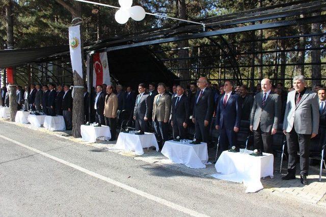 Elazığ’da Su Tankeri, Arı Kovanı Ve Üzüm Sıkma Makinesi Dağıtıldı