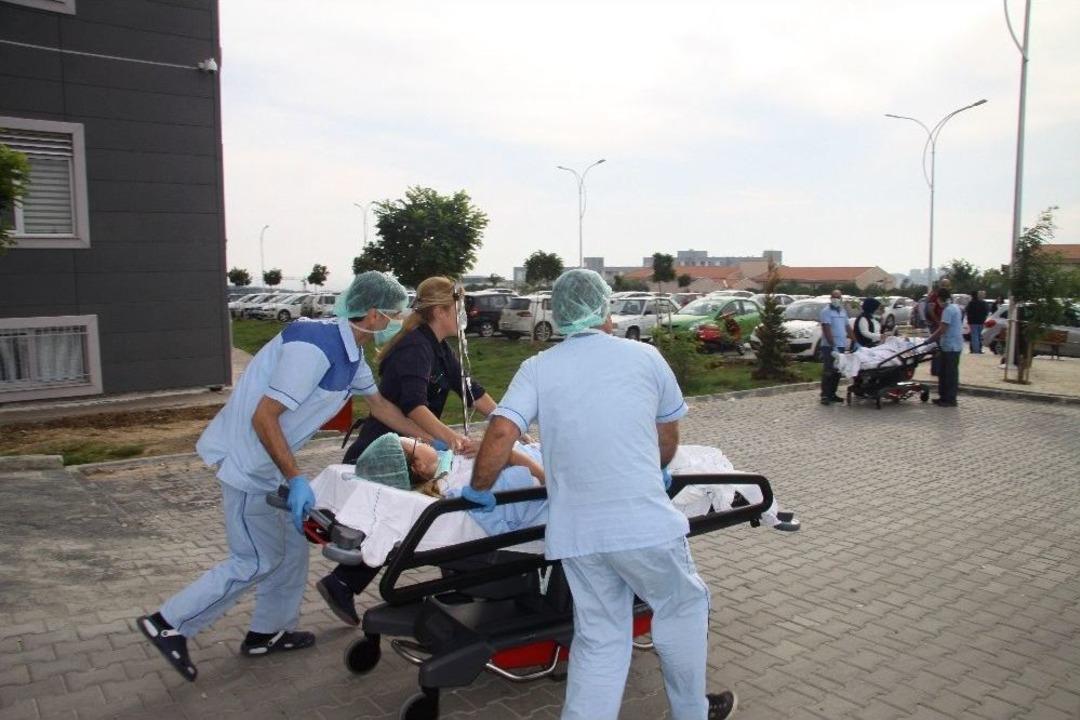 &Uuml;niversite Hastanesinde Deprem Tatbikatı Yapıldı