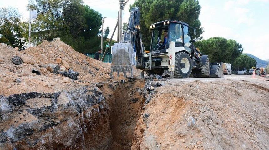 Menteşe&rsquo;de Altyapı &Ccedil;alışmaları Devam Ediyor