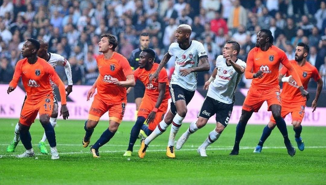 S&uuml;per Lig: Beşiktaş: - Medipol Başakşehir: (ilk Yarı)