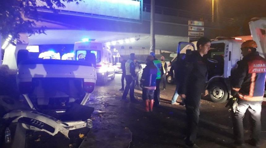 Ankara&rsquo;da Trafik Kazası: 3 Yaralı
