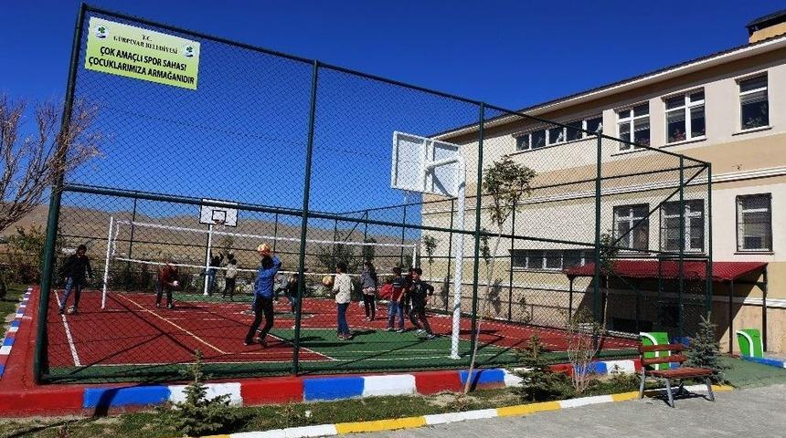 G&uuml;rpınar&rsquo;da Semt Sahası Yapımı