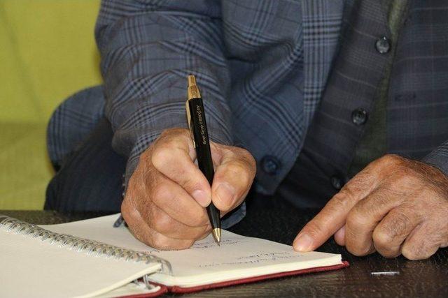 H&uuml;k&uuml;metler Geldi Ge&ccedil;ti O, Muhtarlıkta 40. Yılını Geride Bıraktı 1