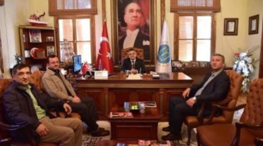 Sarmaşıklılar Derneği&rsquo;nden Başkan Yağcı&rsquo;ya Ziyaret