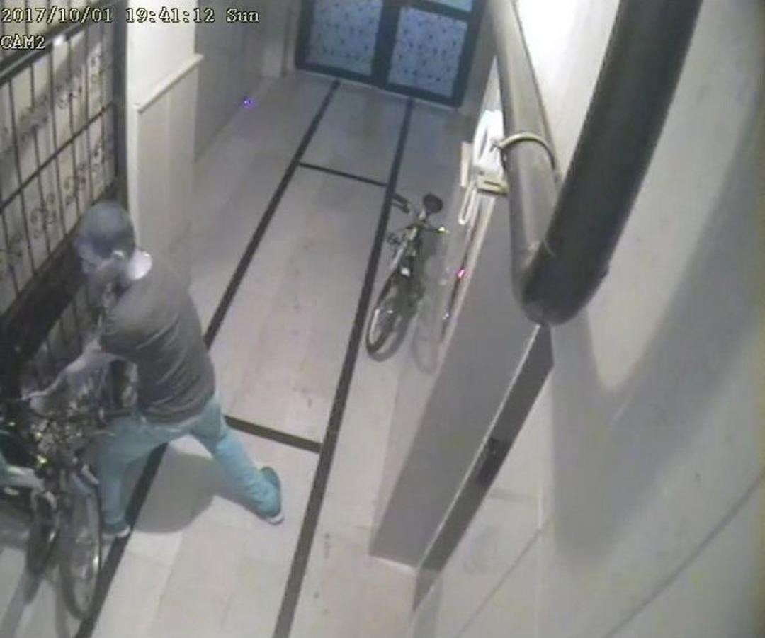 Kilidi Eliyle Kırıp Bisikleti &Ccedil;aldı