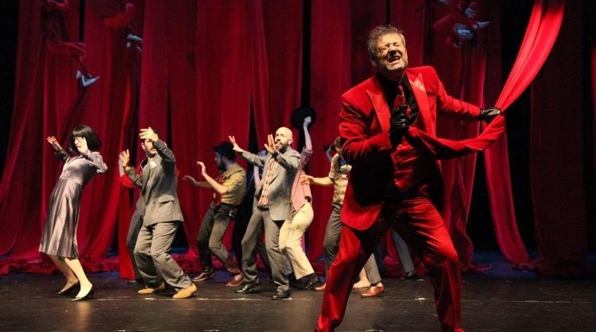 Yılın Prod&uuml;ksiyonu &ldquo;bir Yaz Gecesi R&uuml;yası&rdquo; Perdelerini İstanbullular A&ccedil;ıyor