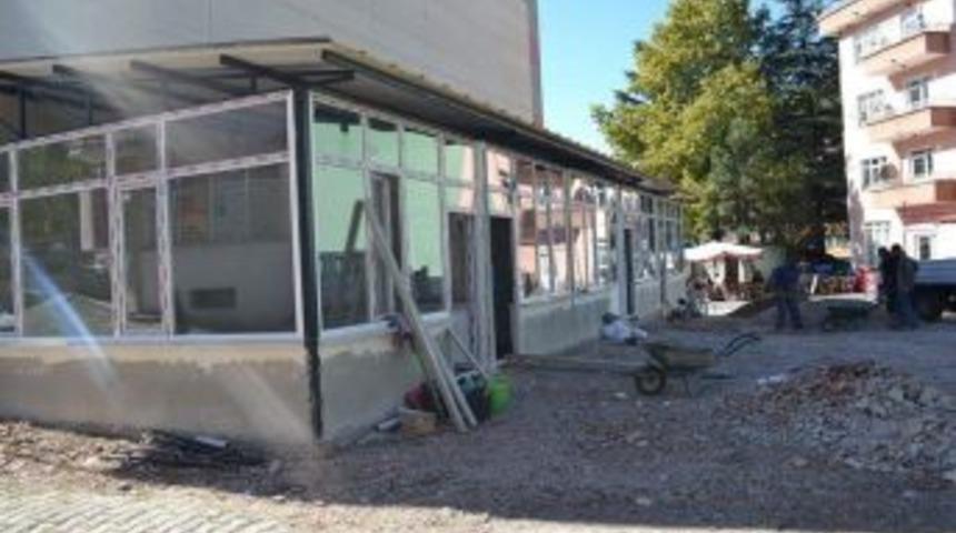 Şaphane Belediyesi, İl&ccedil;ede İş Yeri Yapıyor