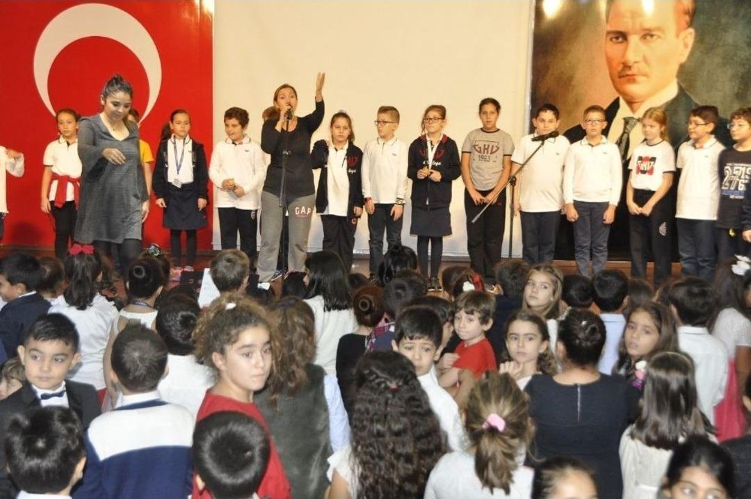 Gaziantep Kolej Vakfında Cumhuriyet Coşkusu